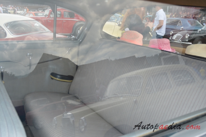 DeSoto Powermaster 1952-1954 (1953 sedan 4d), interior