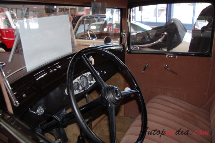 DeSoto Series K-SA 1929-1932 (1930 Six Sedan 4d), interior