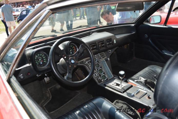 De Tomaso Pantera 1971-1993 (1971-1973 GTS), wnętrze