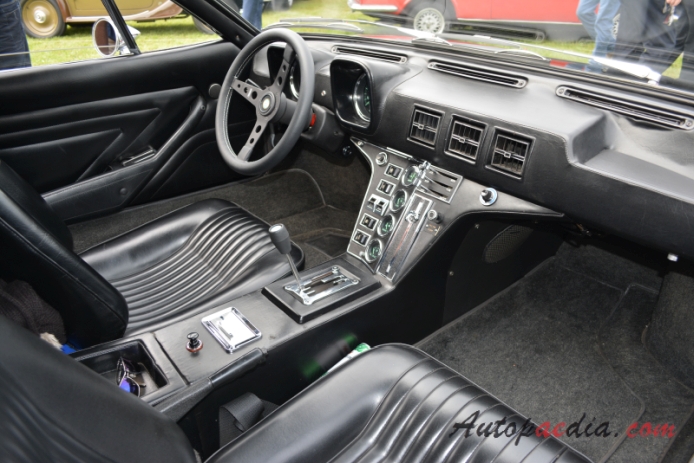 De Tomaso Pantera 1971-1993 (1971 Push-Button Pantera GTS), interior