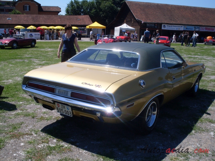 Dodge Challenger 1st generation 1970-1974 (1970 383 Magnum R/T hardtop), right rear view