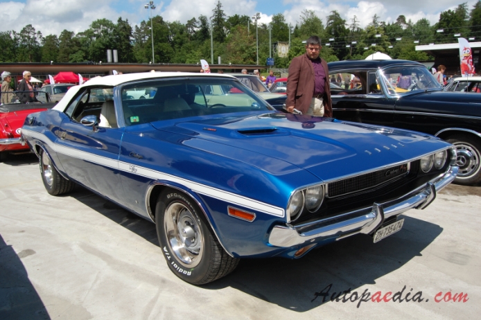 Dodge Challenger 1st generation 1970-1974 (1970 R/T 383 Magnum convertible), right front view