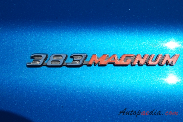 Dodge Challenger 1. generacja 1970-1974 (1970 R/T 383 Magnum convertible), emblemat przód 