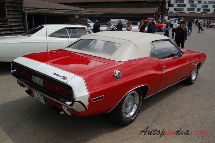 Dodge Challenger 1st generation 1970-1974 (1970 R/T 440 Magnum convertible), right rear view