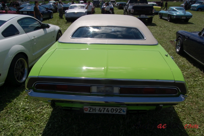 Dodge Challenger 1st generation 1970-1974 (1970 R/T 440 Magnum hardtop), rear view