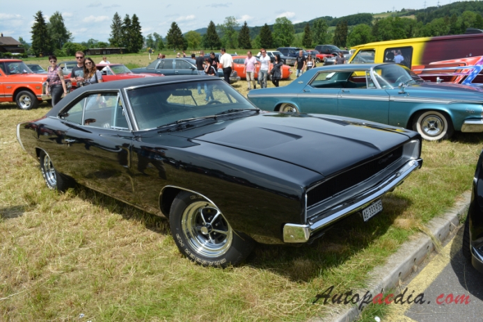 Dodge Charger B-body 2nd generation 1968-1970 (1968 hardtop 2d), right front view