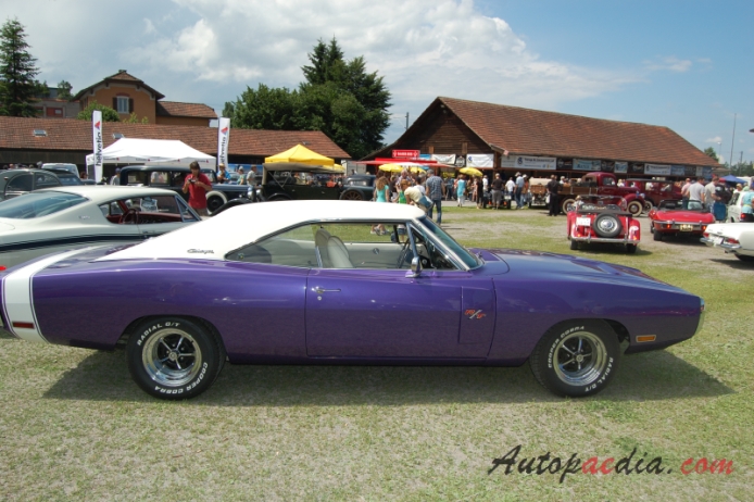 Dodge Charger B-body 2nd generation 1968-1970 (1970 R/T hardtop 2d), right side view