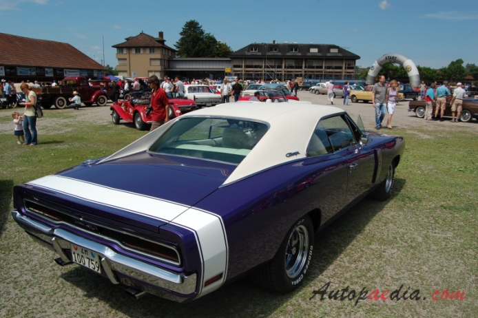 Dodge Charger B-body 2nd generation 1968-1970 (1970 R/T hardtop 2d), right rear view