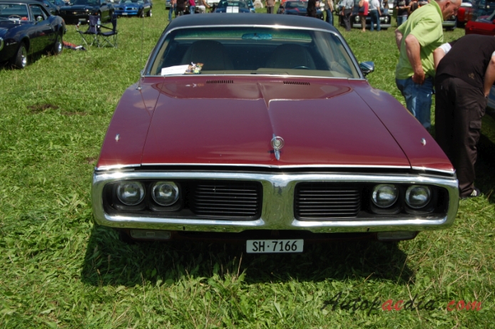 Dodge Charger B-body 3rd generation 1971-1974 (1973 Charger SE), front view