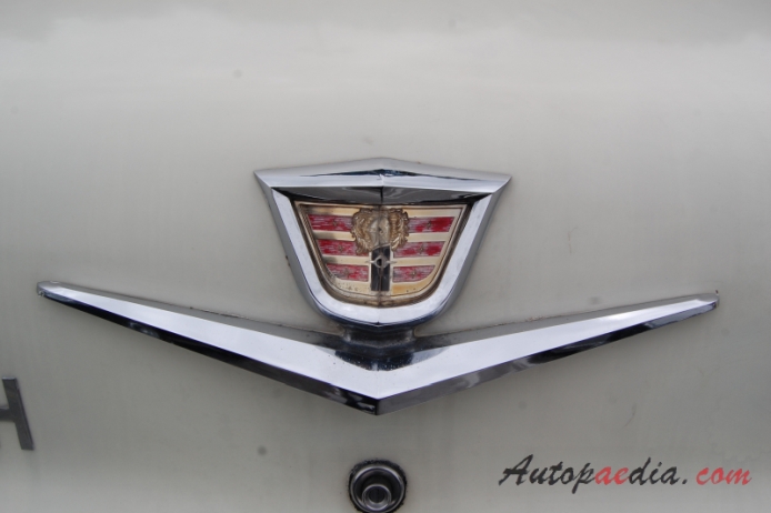 Dodge Custom Royal 1955-1959 (1956 Kingsway Custom sedan 4d), emblemat tył 