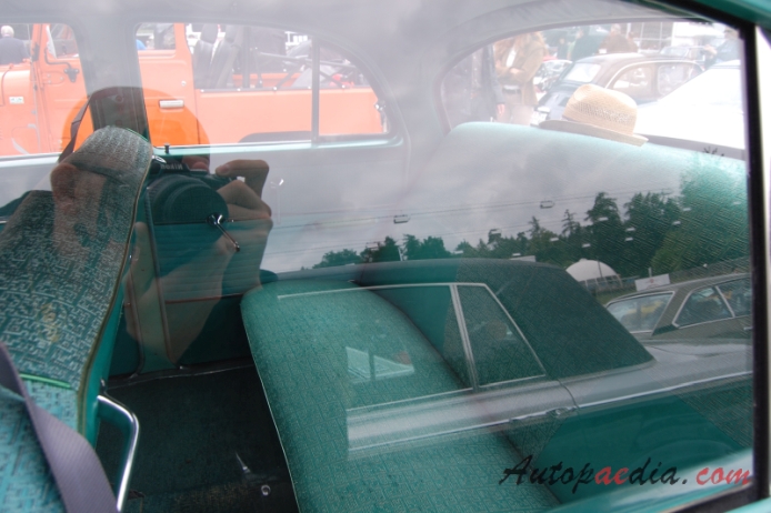 Dodge Custom Royal 1955-1959 (1956 Kingsway Custom sedan 4d), interior