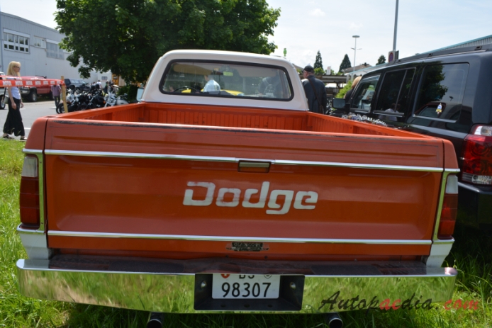 Dodge D series 3. generacja 1972-1980 (1972-1973 Adventurer pickup 2d), tył