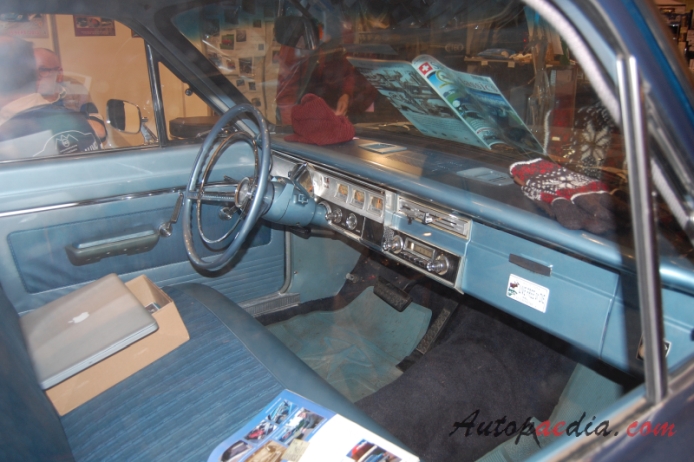 Dodge Dart 3. generacja 1963-1966 (1965 sedan 4d), wnętrze
