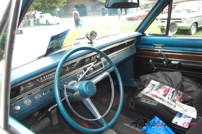 Dodge Dart 4. generacja 1967-1976 (1969 Custom GTS sedan 4d), wnętrze