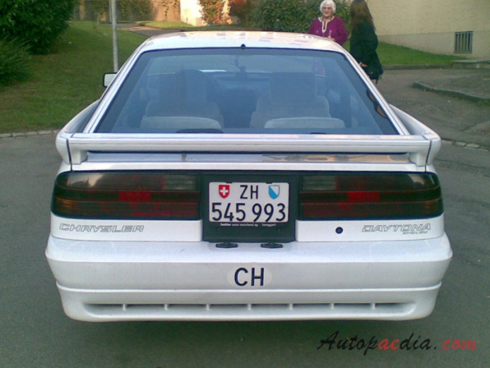 Dodge Daytona 1984-1993 (1989-1991 Chrysler Daytona Shelby), rear view