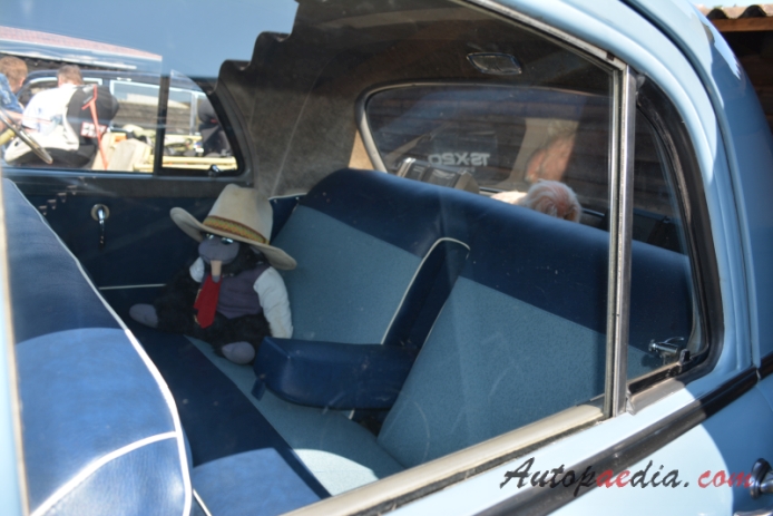 Dodge Kingsway 1945-1959 (1951-1953 Kingsway Custom sedan 4d), interior