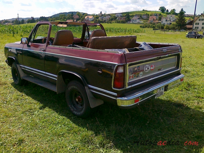 Dodge Ramcharger 1st generation 1974-1981 (1976 SUV 2d),  left rear view