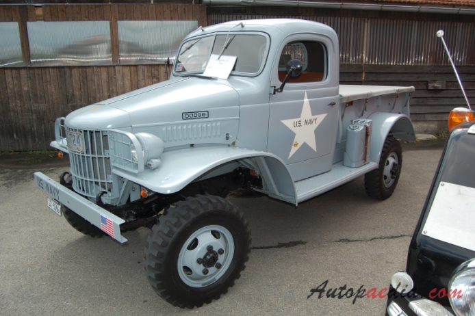 Dodge WC series 1940-1945 (1941 WC-12 pojazd wojskowy), lewy przód
