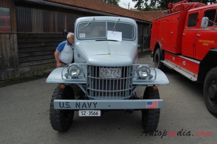Dodge WC series 1940-1945 (1941 WC-12 pojazd wojskowy), przód