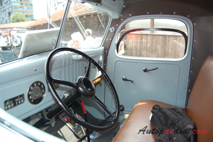 Dodge WC series 1940-1945 (1941 WC-12 military truck), interior