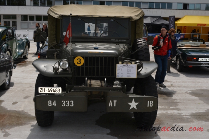 Dodge WC series 1940-1945 (1943 WC-52 pojazd wojskowy)), przód