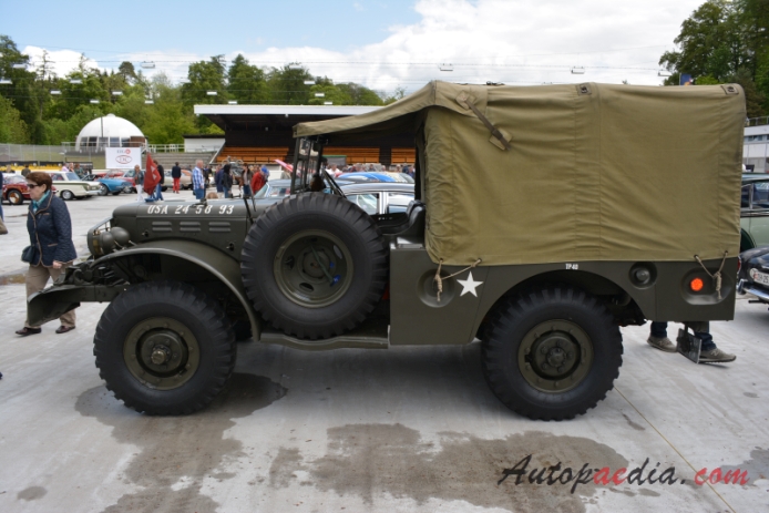 Dodge WC series 1940-1945 (1943 WC-52 pojazd wojskowy)), lewy bok