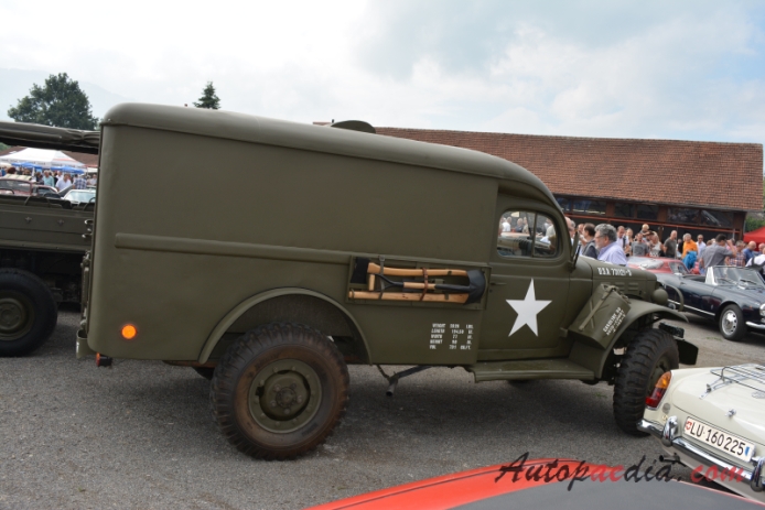 Dodge WC series 1940-1945 (1943 WC-54 military truck)), right side view