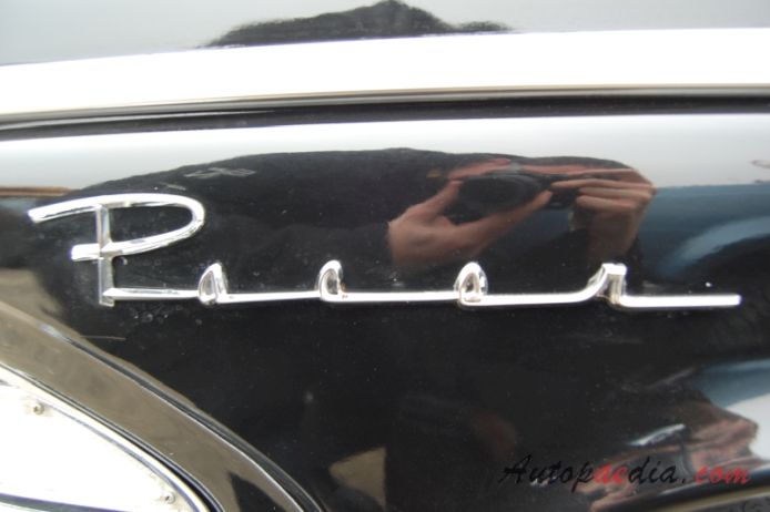 Edsel Pacer 1958 (hardtop 4d), emblemat bok 