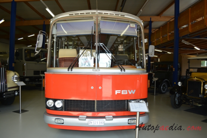 FBW 50U 1952-1983 (1976 Ramseier und Jenzer FBW 50U EU 3A Frutigen-Adelbogen Automobilverkehr AG coach), front view