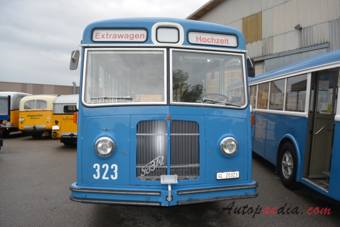 FBW 51 UV (C50-U/BU4) 1953-1954 (1954 VBZ 323 customized front city bus), front view