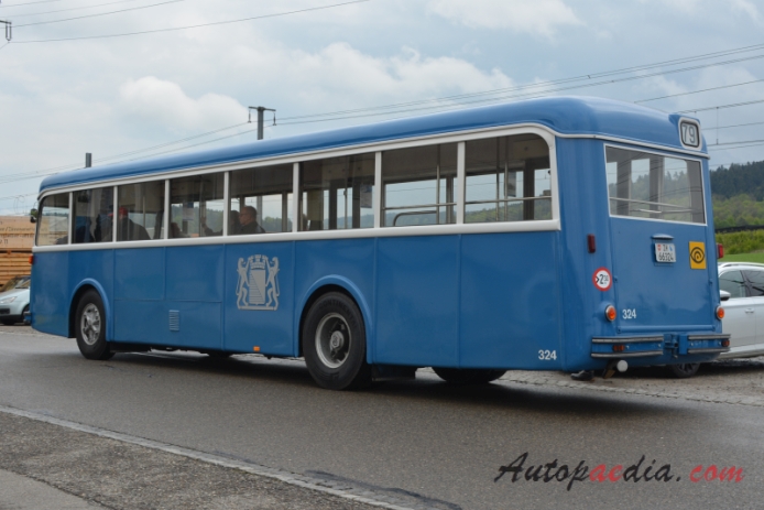 FBW 51 UV (C50-U/BU4) 1953-1954 (1954 VBZ 324 city bus),  left rear view