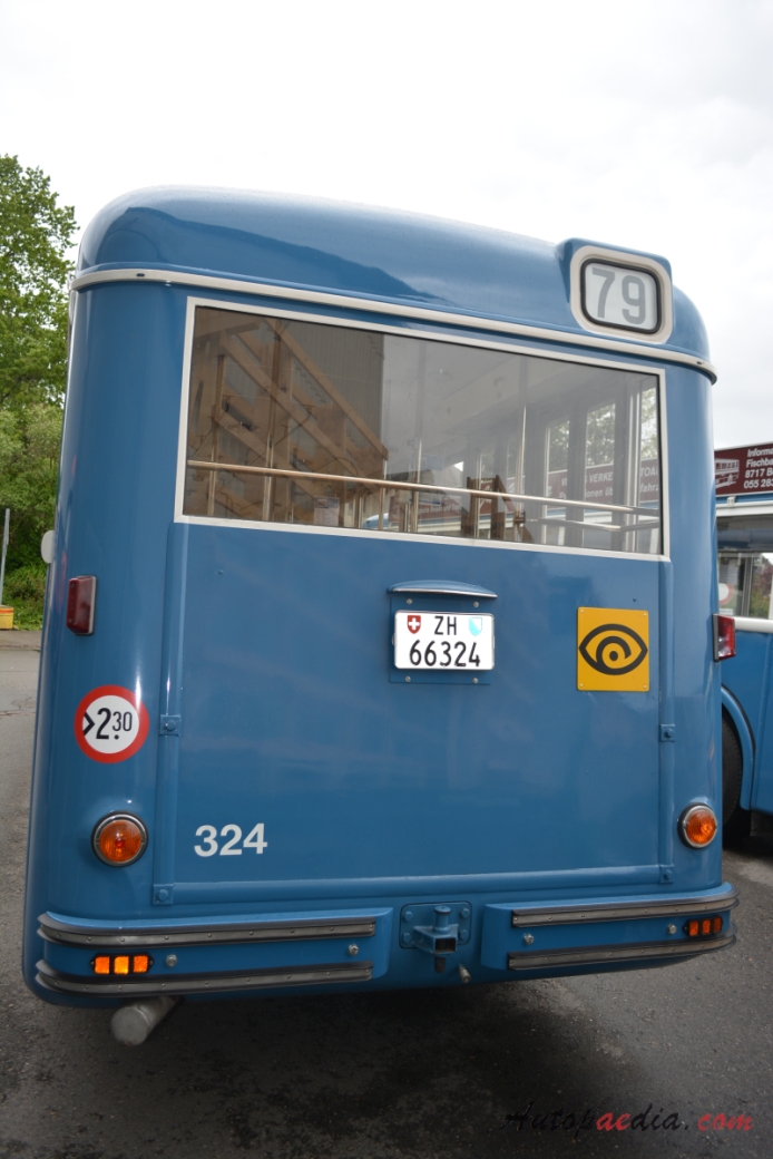 FBW 51 UV (C50-U/BU4) 1953-1954 (1954 VBZ 324 city bus), rear view