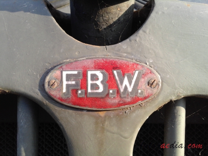 FBW Frontlenker (kabina nad silnikiem) 1947-1985 (1951-1960 FBW AX40-V pojazd wojskowy), emblemat przód 