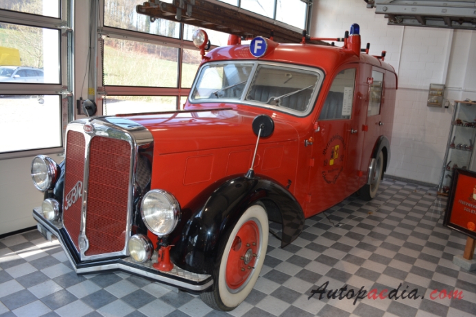 FBW Hauber (kabina za silnikiem) 1919-1985 (1932 FBW R Werner Gehrig Rudolfstetten wóz strażacki przeróbka), lewy przód