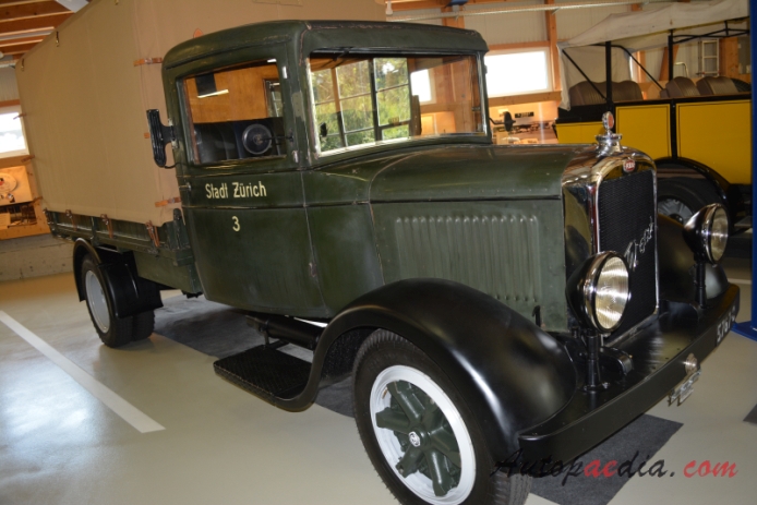 FBW Hauber (conventional truck) 1919-1985 (1933 FBW F2 Stadt Zürich flatbed truck), right front view