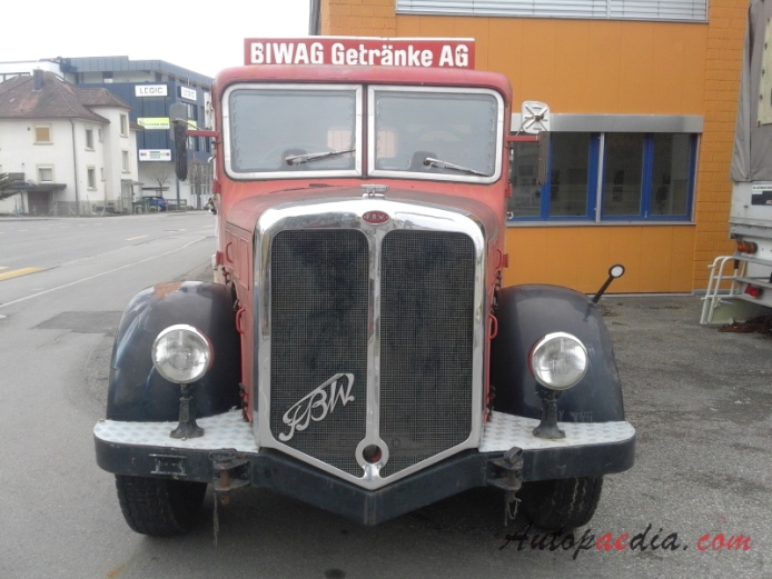 FBW Hauber (kabina za silnikiem) 1919-1985 (1946-1949 FBW L40 BIWAG Getränke AG nadwozie skrzyniowe), przód