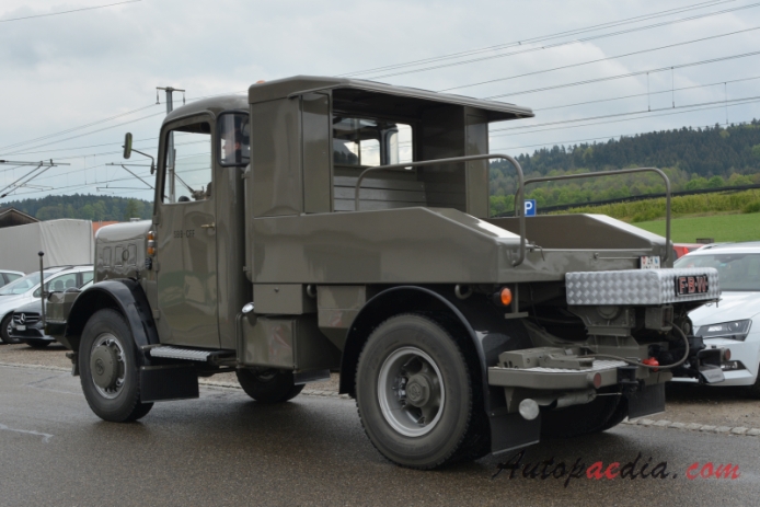 FBW Hauber (kabina za silnikiem) 1919-1985 (1960 FBW X50/X70 SBB pojazd szynowo-drogowy), lewy tył