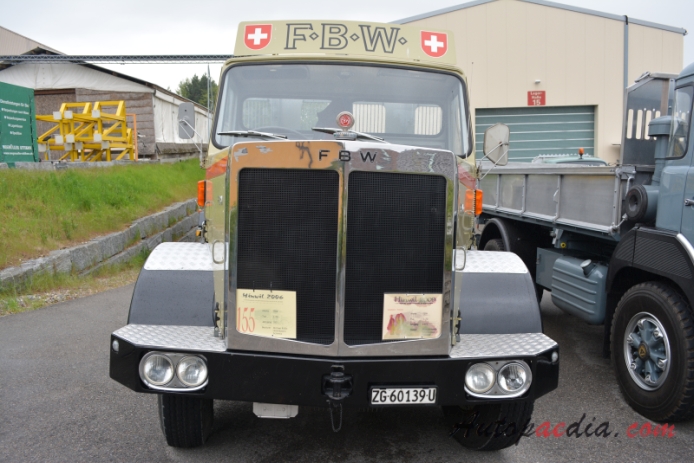 FBW Hauber (kabina za silnikiem) 1919-1985 (1971 FBW L70 Michael Röllin Holzhäusern wywrotka), przód