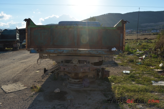 FAP 13 1962-1994 (198x-1994 FAP 1414 dump truck), rear view