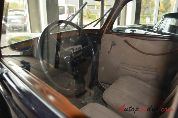 Fiat 1100 B 1937-1948 (1948 saloon 4d), wnętrze