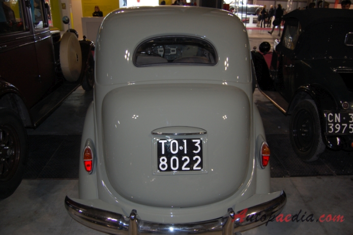 Fiat 1100 E 1949-1953 (1951 saloon 4d), tył