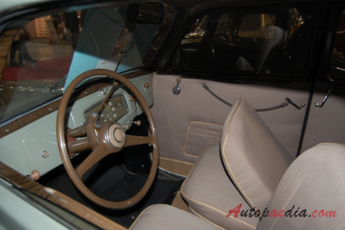 Fiat 1100 E 1949-1953 (1951 saloon 4d), interior