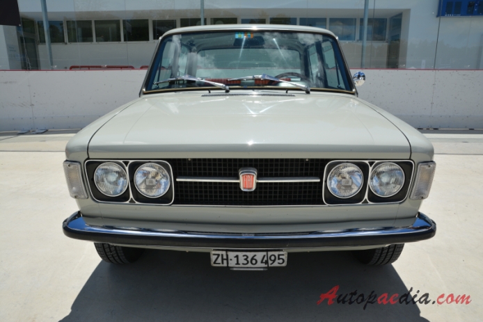 Fiat 124 1966-1974 (1970-1974 Fiat 124 Special T sedan 4d), przód