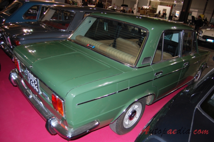 Fiat 125 1967-1972 (1970 Fiat 125 Special sedan 4d), prawy tył