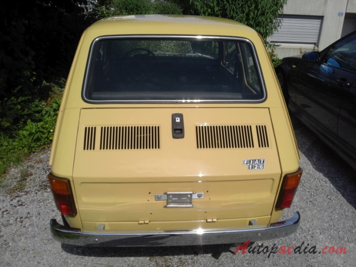 Fiat 126 1972-2000 (1972-1976 fastback 2d), rear view