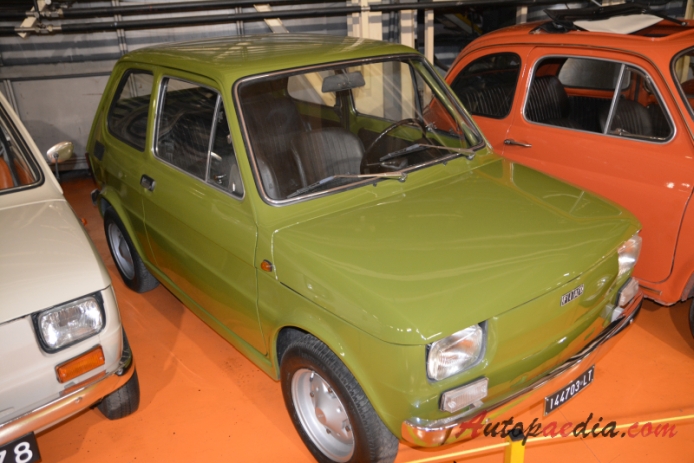 Fiat 126 1972-2000 (1972-1976 fastback 2d), right front view
