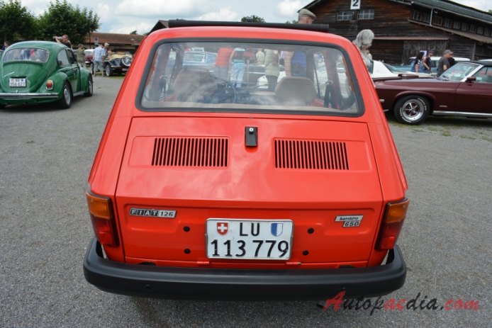 Fiat 126 1972-2000 (1981 Fiat 126 Bambino 650 fastback 2d), tył