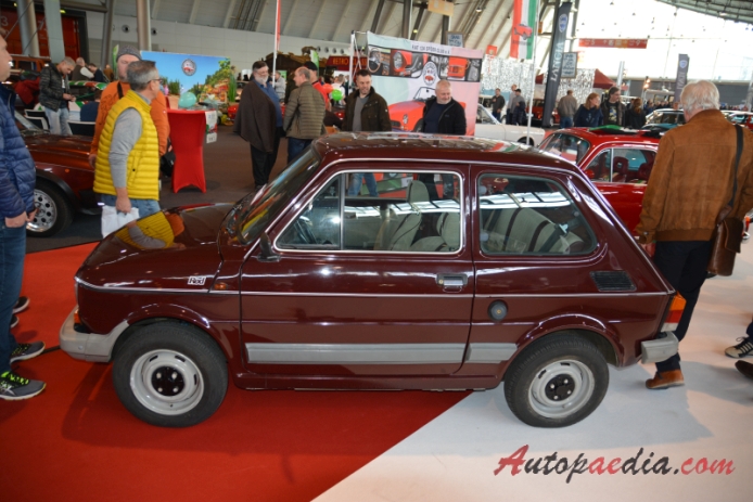 Fiat 126 1972-2000 (1983 Fiat 126 Bambino 650 Red fastback 2d), lewy bok