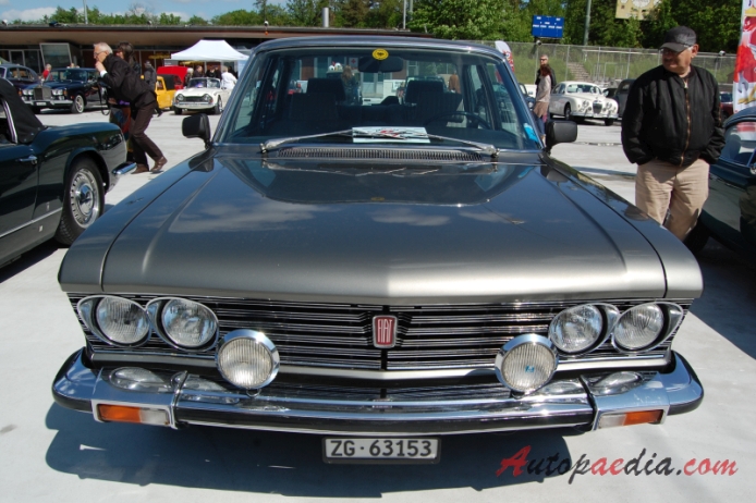 Fiat 130 1969-1977 (1971-1976 Fiat 130 Berlina typ B 3200 sedan 4d), przód