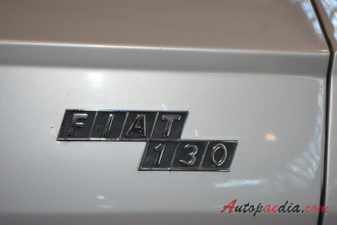 Fiat 130 1969-1977 (1973 Fiat 130 BC Automatic Coupé 2d), emblemat tył 